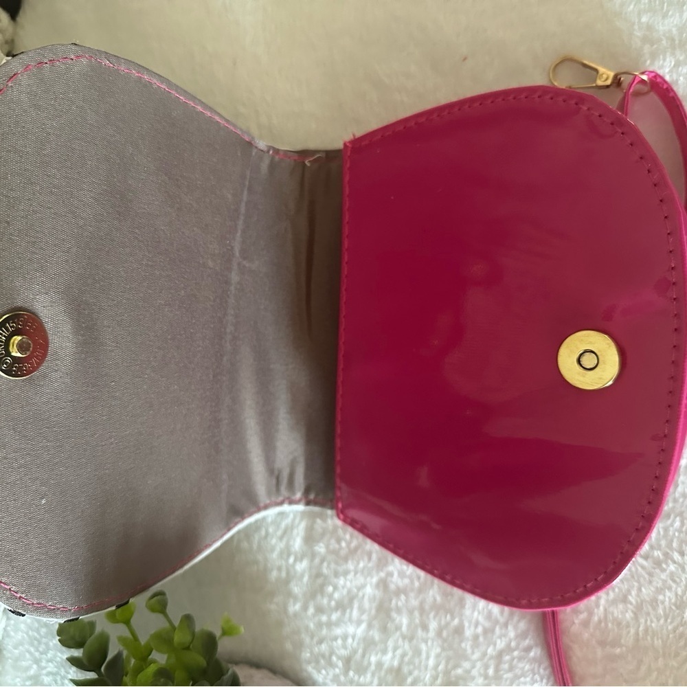 Hello Kitty White and Pink Crossbody Bag - Picture 6 of 7